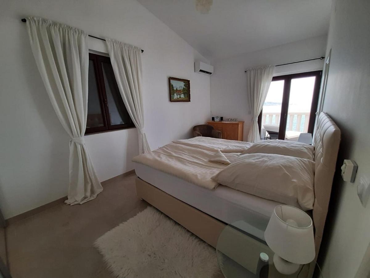 Luxury Villa Alena Утьеха Экстерьер фото