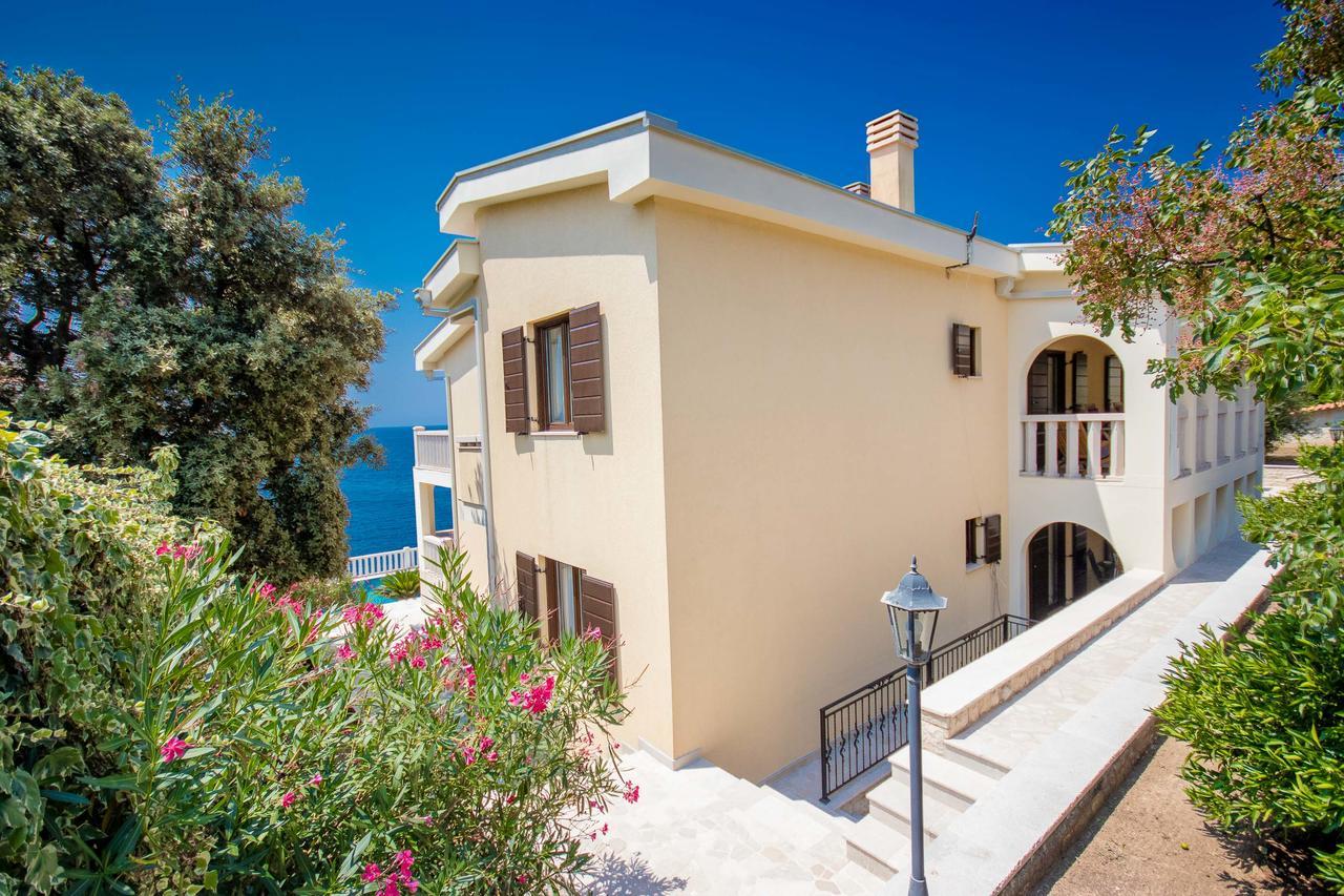 Luxury Villa Alena Утьеха Экстерьер фото