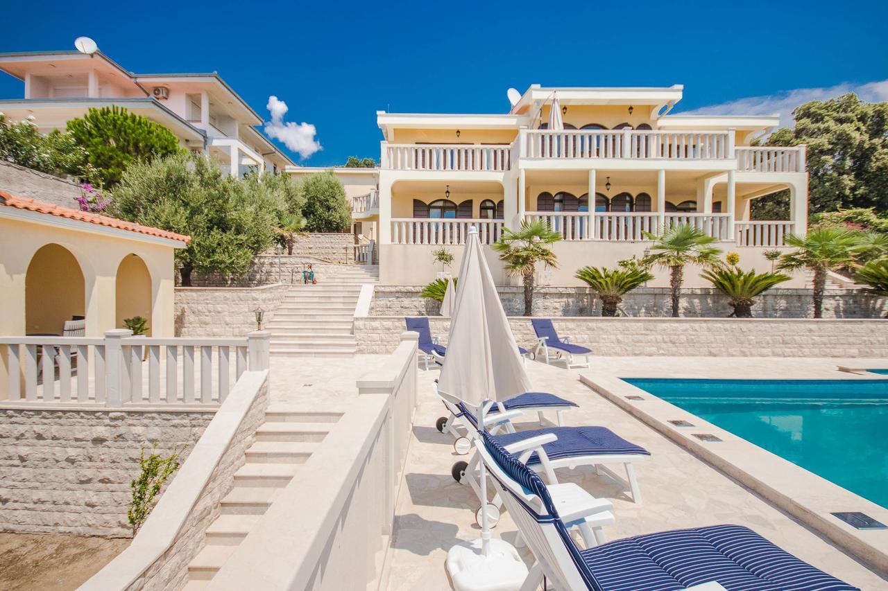 Luxury Villa Alena Утьеха Экстерьер фото